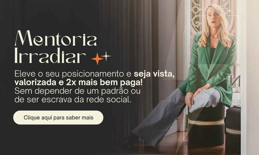 Card da mentoria irradiar com texto em cor branca e fundo em cor preta degradê juntamente com foto de Sâmylla vestida de blazer verde e calça jeans, sentada em um banquinho preto com um rodeado dourado ao meio.